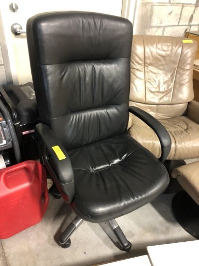 LEATHER HIGH BACK EXECUTIVE OFFICE CHAIR