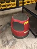 ROLLING STEP STOOL