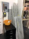 LOT CONSISTING OF WIRE METAL SHELVING WITH BRACKETS