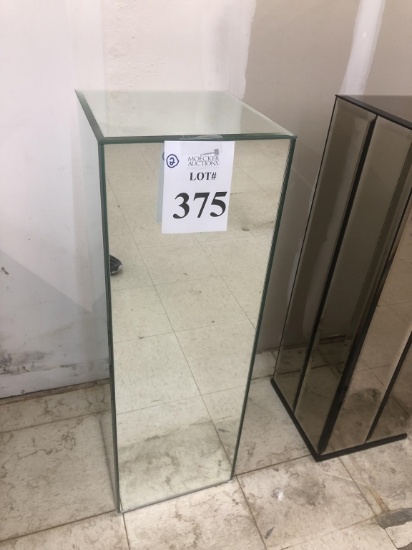 MIRRORED PEDESTAL STANDS