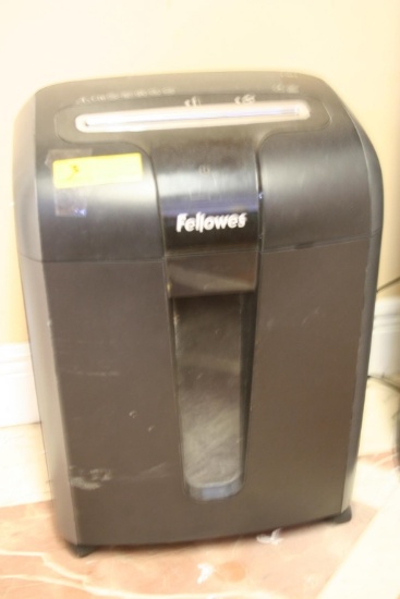 FELLOWES SHREDDER