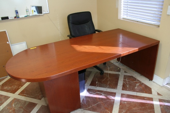 LOT CONSISTING OF WOODEN DESK