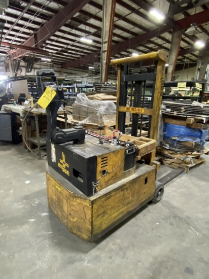BIG JOE ELECTRIC PALLET JACK