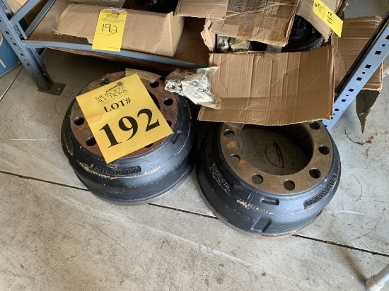 LOT CONSISTING OF WHEEL COMPONENTS