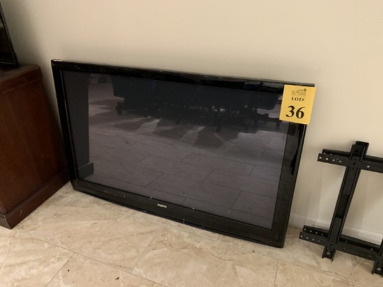 SANYO 50" LCD TV WITH WALL MOUNT