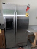 FISHER & PAYKEL STAINLESS STEEL REFRIGERATOR