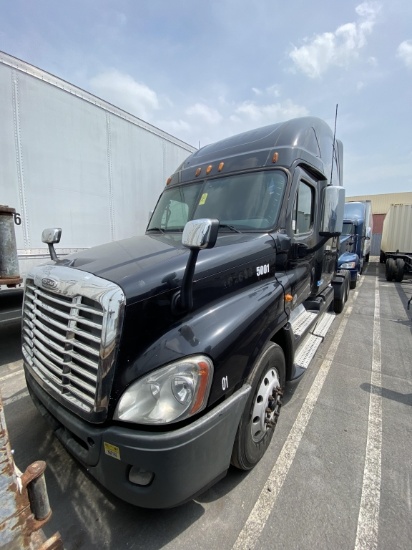 2012 FREIGHTLINER CASCADIA 125 SLP SLEEPER TRACTOR TRAILER TRUCK