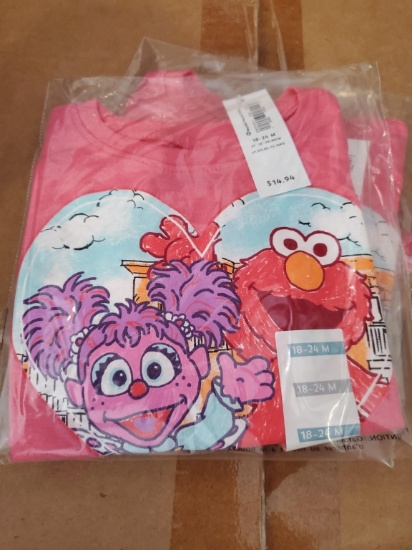 LOT CONSISTING OF GIRL'S CHARACTER SHIRT: