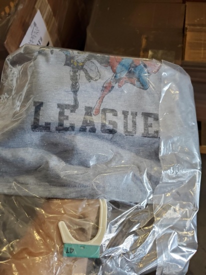 LOT CONSISTING OF CHILD'S CHARACTER TEE-SHIRTS: