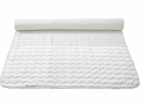LOT CONSISTING OF MATTRESS PADS: