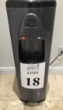 HOT AND COLD WATER DISPENSER