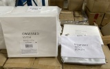CALVIN KLEIN MAKE UP BAGS