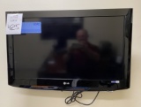 LG 32