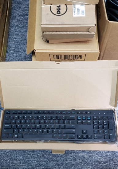 LOT CONSISTING OF NEW WIRED KEYBOARDS