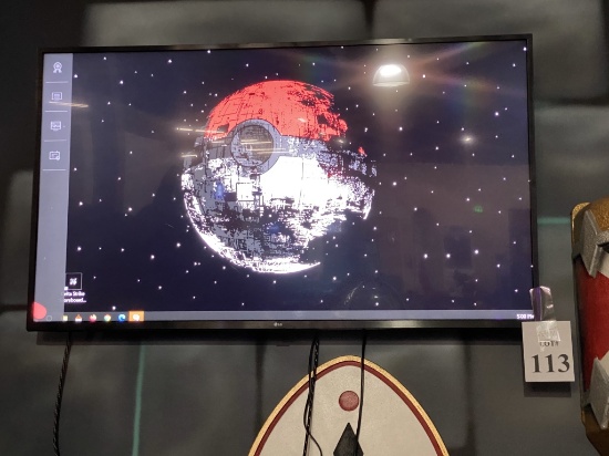 LG 55" TV WITH MOUNTING BRACKET