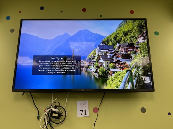LG 55" TV WITH MOUNTING BRACKET