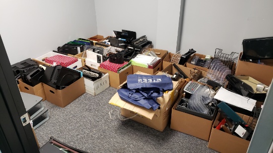 LOT CONSISTING OF OFFICE SUPPLIES