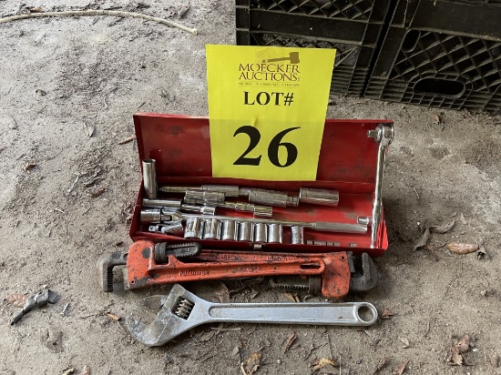 LOT CONSITING OF: VARIOUS TOOLS