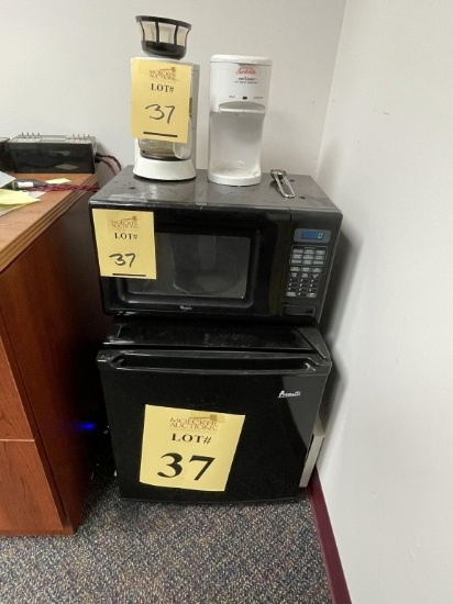 LOT CONSISTING OF ASSORTED APPLIANCES