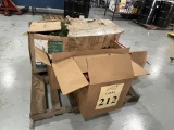 LOT CONSISTING OF ASSORTED HOLIDAY DECORATIONS