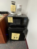 LOT CONSISTING OF ASSORTED APPLIANCES