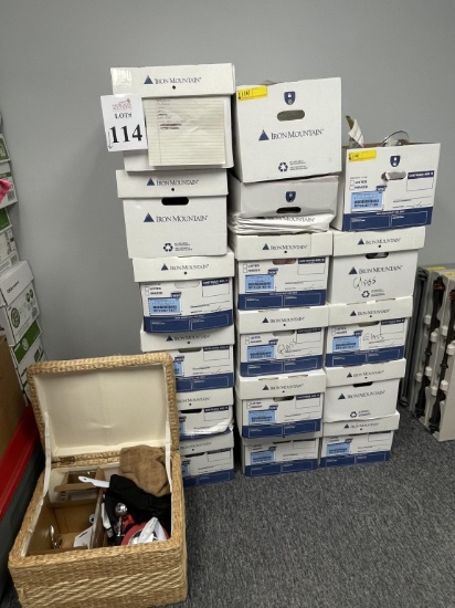 LOT CONSISTING OF ASSORTED DISHWARE