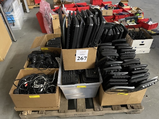 LARGE LOT CONSISTING OF COMPUTER KEYBOARDS