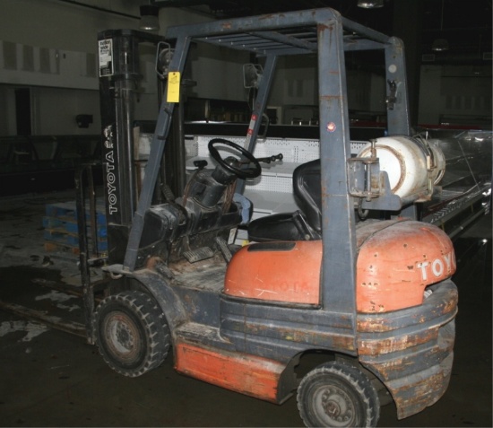 TOYOTA 2 STAGE LP FORKLIFT