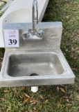 ADVANCE STAINLESS STEEL HAND WASHING SINK