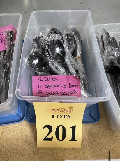 GLOSS BLACK FLATWARE PIECES CONSISTING OF