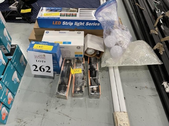 LOT CONSISTING OF ASSORTED LIGHT BULBS CONSISTING