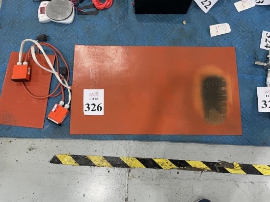 LOT CONSISTING OF 2 HEATING PADS