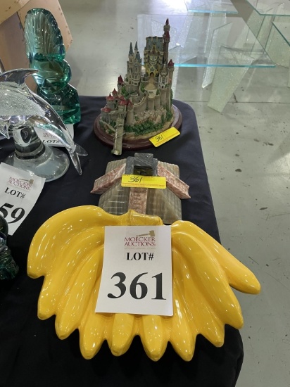 LOT CONSISTING OF HOME DÉCOR ITEMS