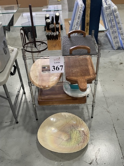 LOT CONSISTING OF HOUSEHOLD ITEMS