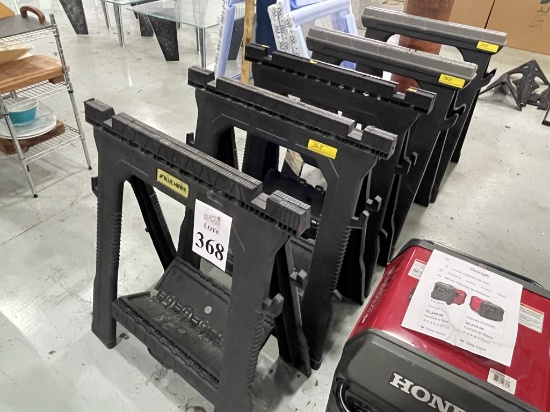 PLASTIC FOLDING SAW HORSES