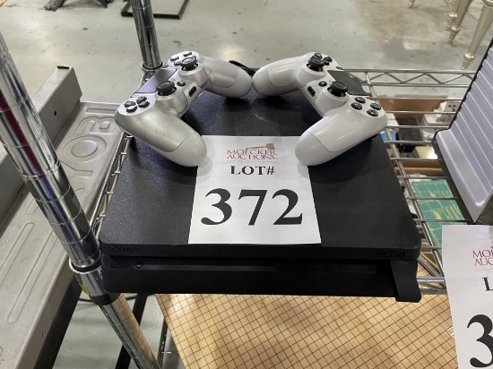 PLAYSTATION 4