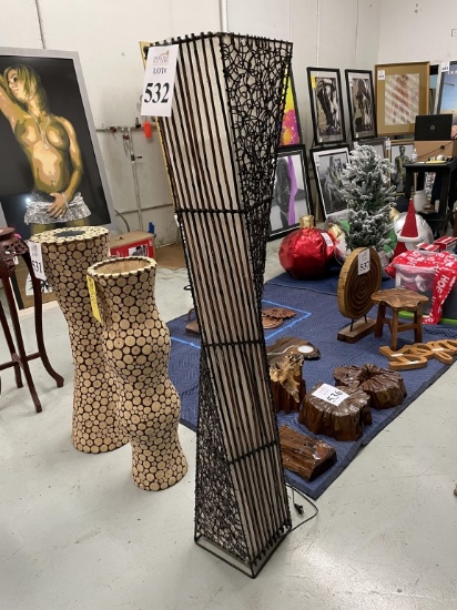 FLOOR LAMP INCLUDES CANVAS SHADE