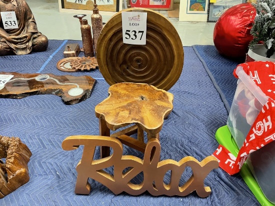 LOT CONSISTING OF HANDMADE WOODEN ITEMS