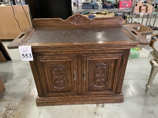 FEUDAL OAK JAMESTOWN LOUNGE VINTAGE PORTABLE BAR