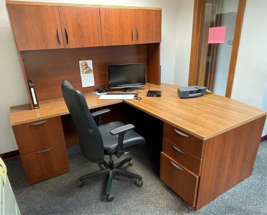 LOT CONSISTING OF L-SHAPED DESK INCLUDES HUTCH
