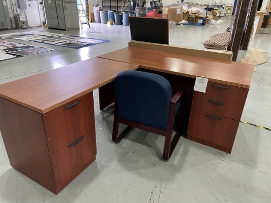 LOT CONSISTING OF OFFICE FURNITURE