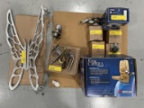 LOT CONSISTING OF ASSORTED HARDWARE