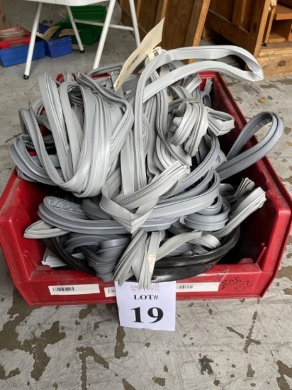 LOT CONSISTING OF VARIOUS GASKETS