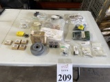 LOT CONSISTING OF SERVICE PARTS