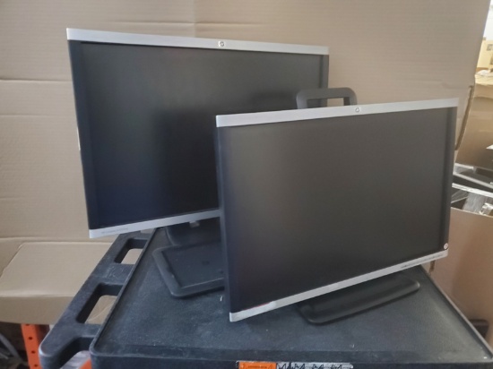 HP 22" MONITORS ON STAND