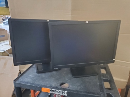 HP 22" MONITORS ON STAND