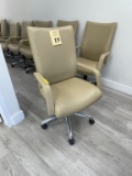 ADJUSTABLE ROLLING EXECUTIVE CHAIRS