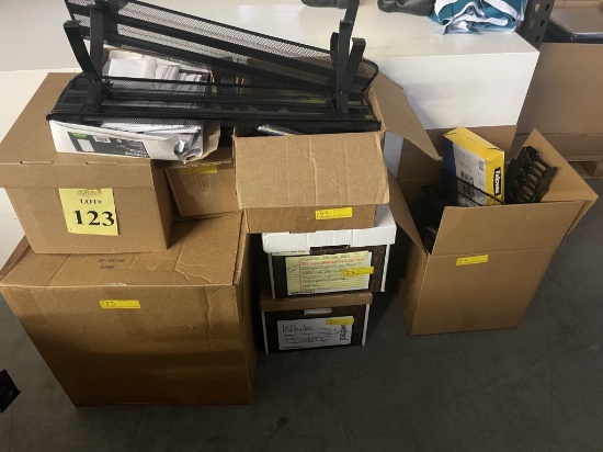LOT CONSISTING OF ASSORTED OFFICE SUPPLIES