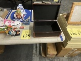 LOT CONSISTING OF MISCELLANEOUS ITEMS