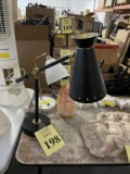 LOT CONSISTING OF (2) ASSORTED DESK LAMPS